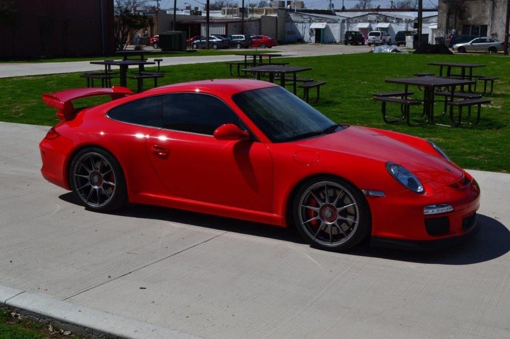 Porsche 997 GT3 in Guards Red